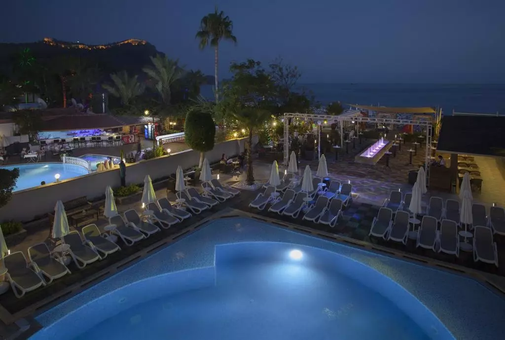 xperia saray beach alanya_shabavizparvaz_08.jpg